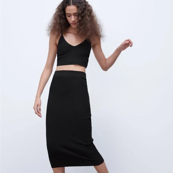 Zara Skirts Zara Knit Ribbed Maxi Skirtcolor Blacksize